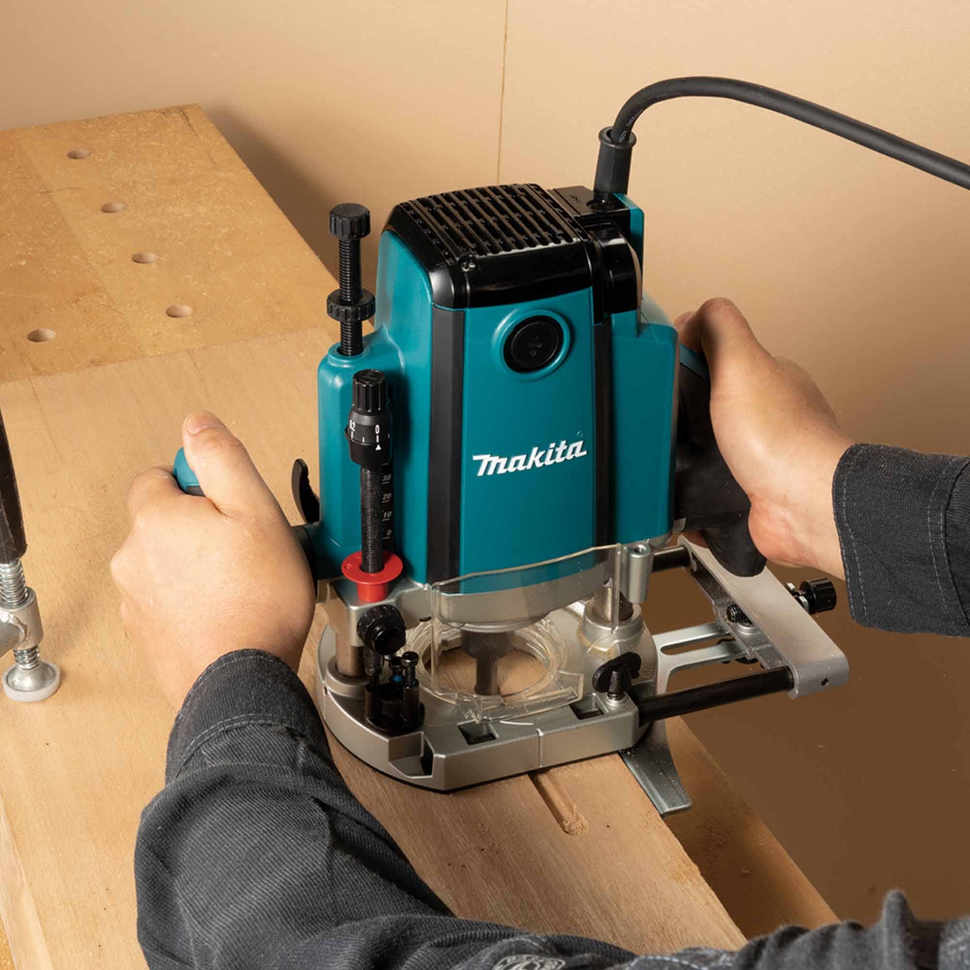 Vertikale Fräsmaschine Makita RP1803FJ 1650W